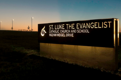 Driver hops curb, strikes 9 students during after school pickup in Iowa