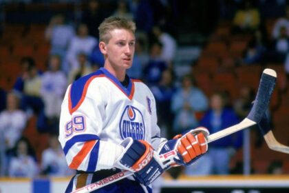 Wayne Gretzky's 1988 Stanley Cup Final jersey sells for $2.8M, setting an all-time hockey record