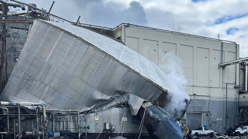 Washington paper mill chemical tank implodes, killing at least 1 and leaving 9 missing