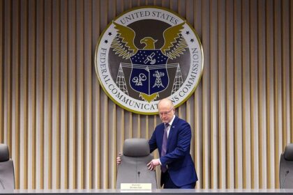 STEVE FORBES, STEPHEN MOORE: America must free its airwaves before China pulls ahead