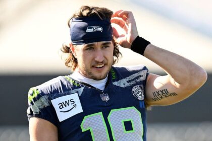 Seattle Seahawks lose wide receiver Jake Bobo to 'serious' knee injury during joint practice