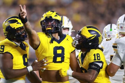 Michigan Wolverines fend off shocking upset bid from Western Michigan in early season thriller