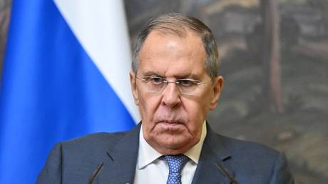 US folded to EU pressure on Ukraine  Lavrov